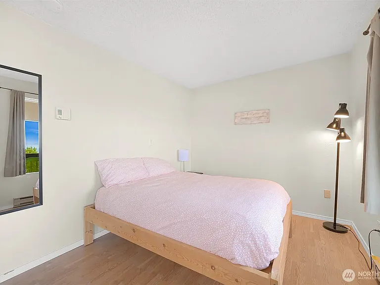 Double bed in loft