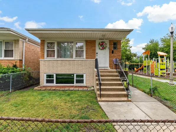 10446 S Corliss Ave, Chicago, IL 60628