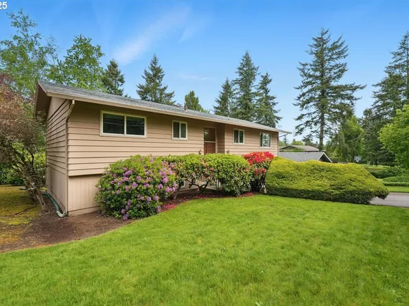 1033 Marylhurst Dr, West Linn, OR 97068