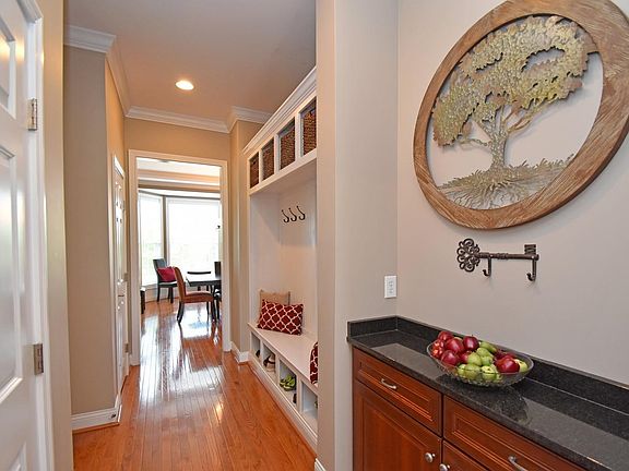 4th image of 7663 Overglen Dr