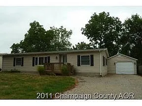 106 E North St photo 1