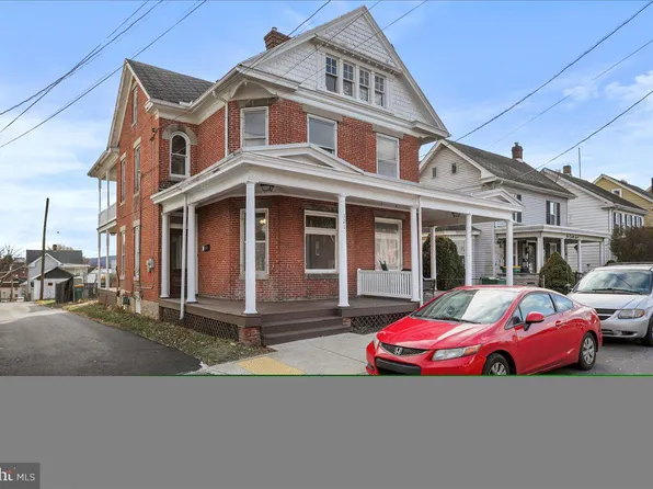 121 & 123 Fairview Ave, Waynesboro, PA 17268