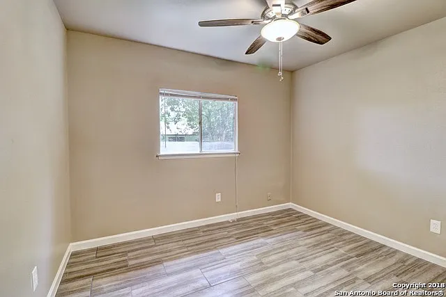 7731 Pipers Hl — Photo 22