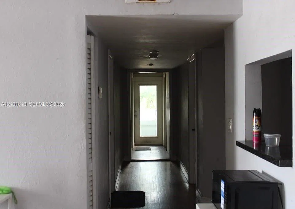 Griffing Bisc Park Estate — Photo 1