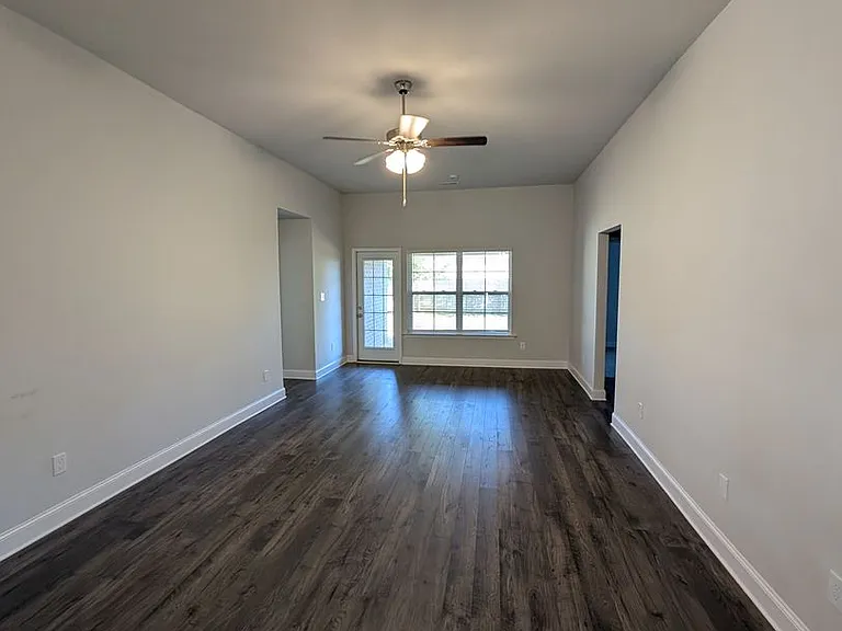 244 Abercorn Dr — Photo 22
