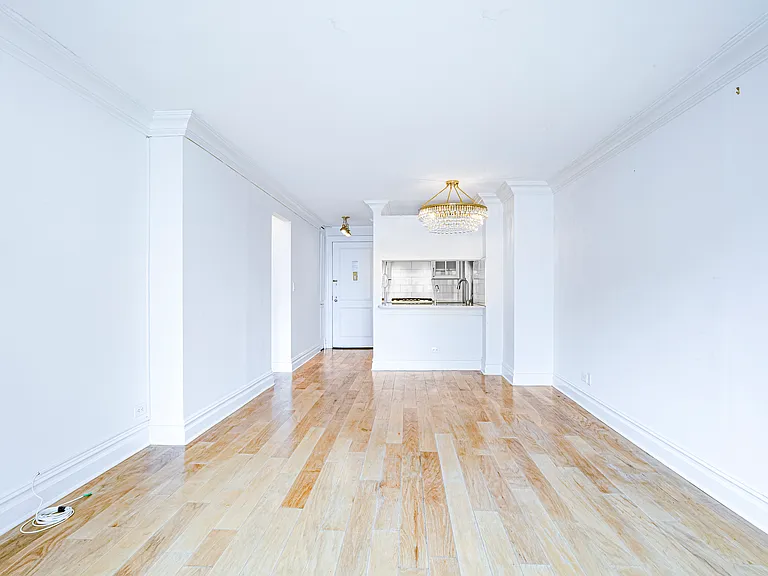200 Rector Pl #7F — Photo 6