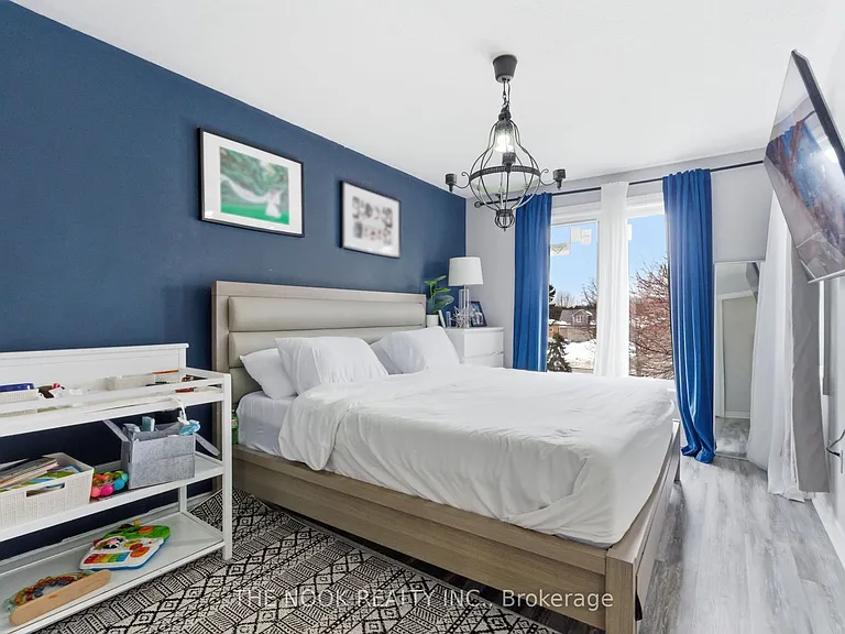 119 Brownstone Cres — Photo 15