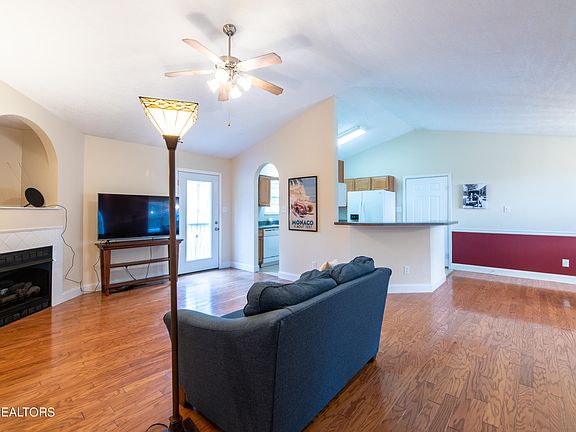 5th image of 5051 Alpha Terrace Ln