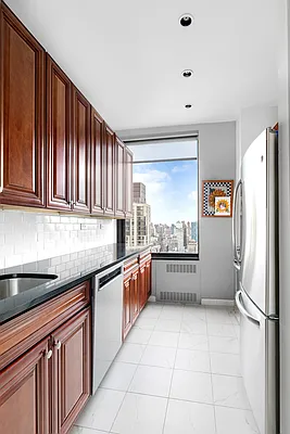 Rented by Compass | media 7