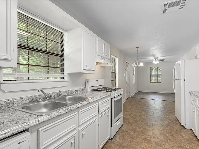 7A Hickory Ln — Photo 10