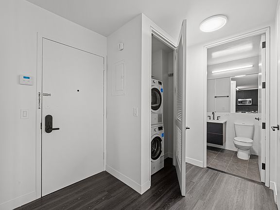 5th image of 250 E Houston St #10L