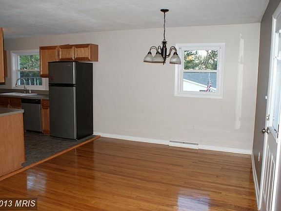 4th image of 1601 Belmont Ave