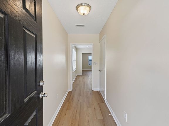 3rd image of 4729 Chelanie Cir