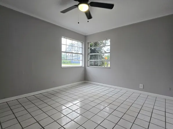1317 W Hiawatha St, Tampa, FL 33604