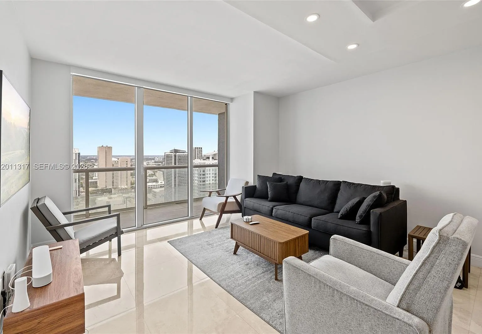50 Biscayne Condo — Photo 1