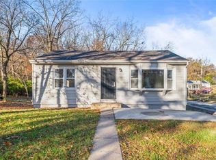 5500 Cypress Ave, Kansas City, MO 64130