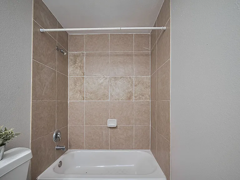 4320 Maggie St #B — Photo 32