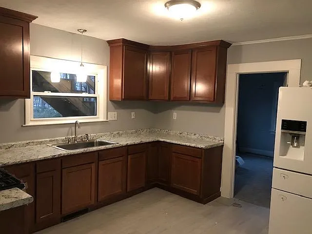 17 Hewitt Street — Photo 2