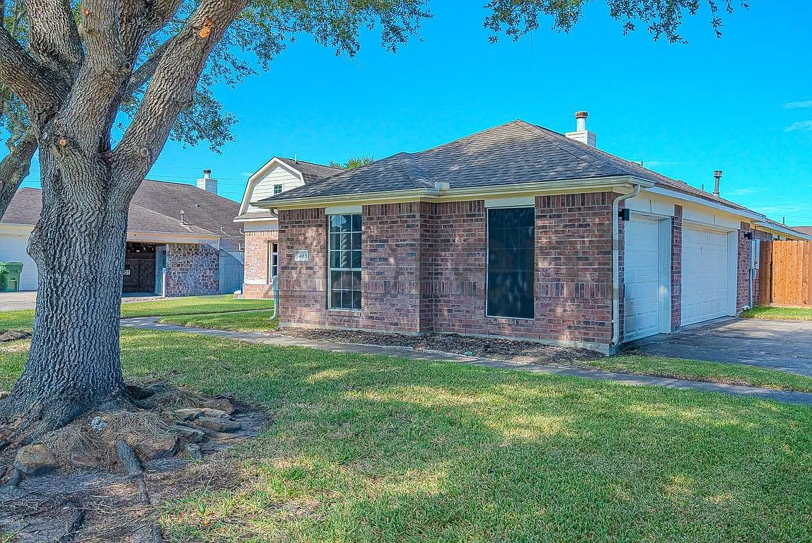 4 bed, 2000 sqft, $2,850 — Photo 2