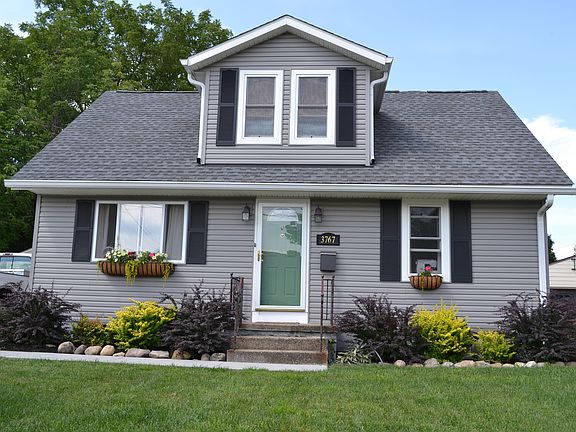 2nd image of 3767 Prospect Ave