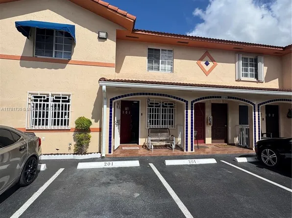 2246 W 74th St APT 101-10, Hialeah, FL 33016