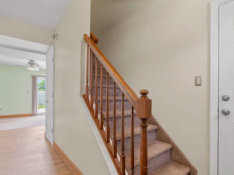 64 Hampton Gate Dr — Photo 7