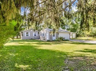 585 Norvell Beach Dr, Brooklyn, MI 49230