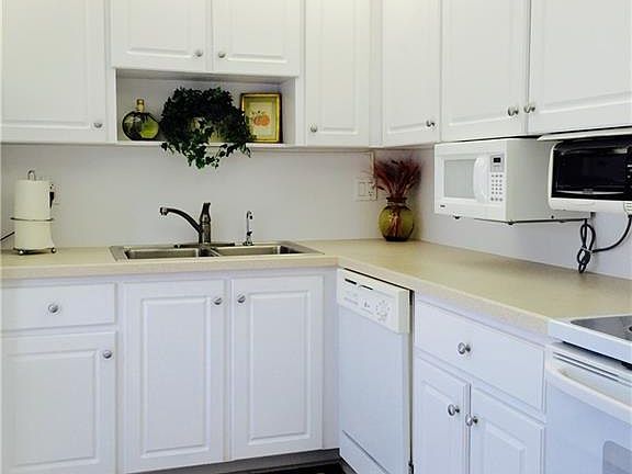 3rd image of 146 Lollypop Ln #851