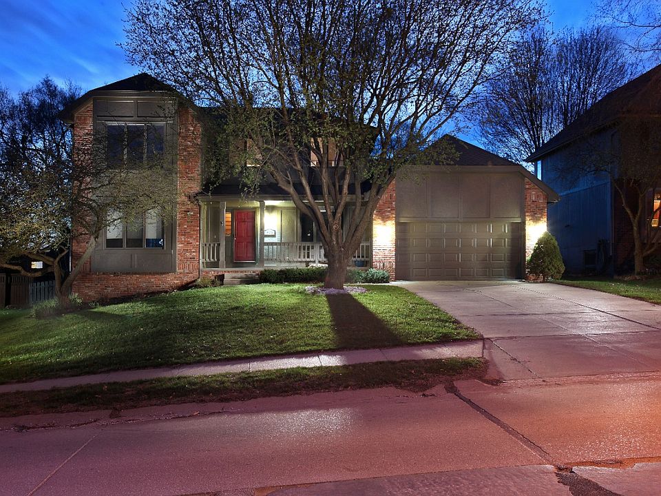 1st image of 530 S 160th St