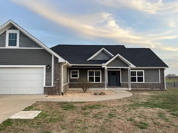 18147 Ridge Rd, Gravette, AR 72736