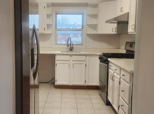 209 45th Rd FLOOR 2, Bayside, NY 11361