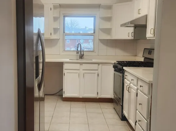 209 45th Rd Floor 2, Bayside, NY 11361