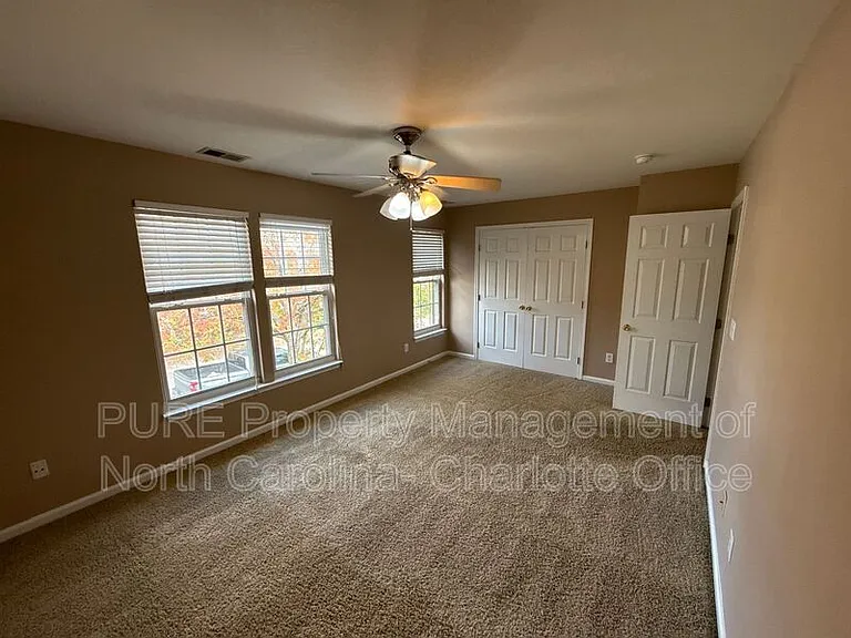 17811 Delmas Dr — Photo 25