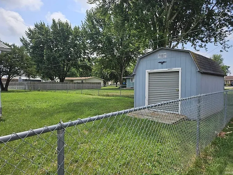 650 S Elm St — Photo 13