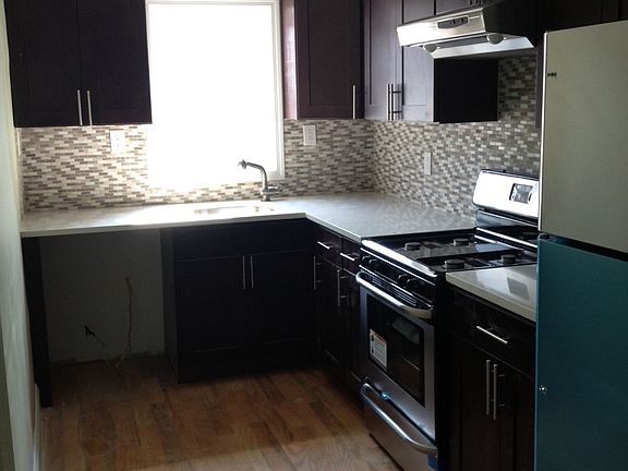 3rd image of 10205 184th St