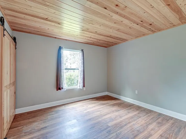 1402 Camp Rd #6B — Photo 13