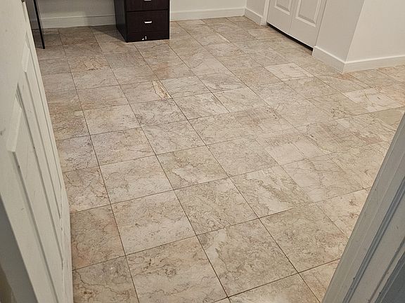 5th image of 1233 Vine St #3-F