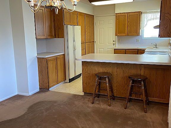 Kitchen/Dining