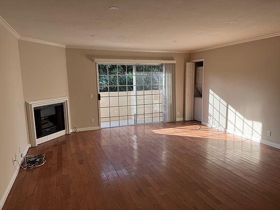 3rd image of 4535 Coldwater Canyon Ave #104
