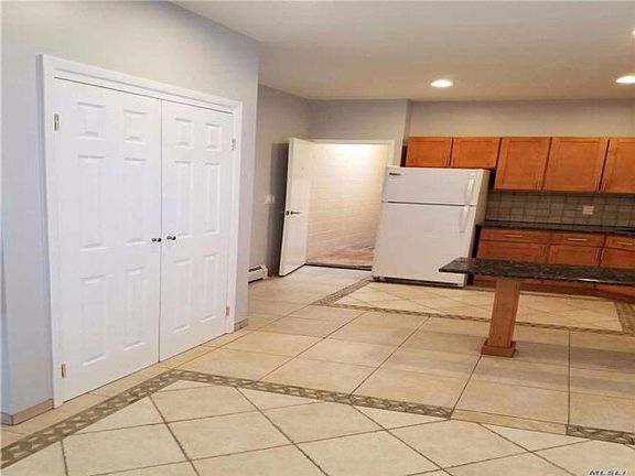4th image of 149 Hillside Ave APT 2B