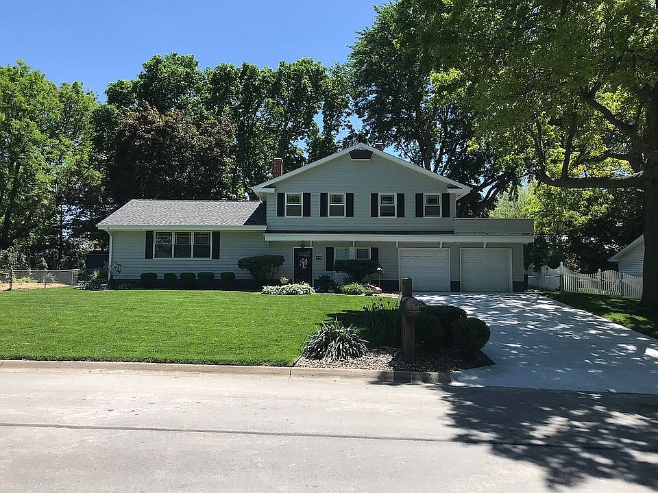 1st image of 9911 Grover St