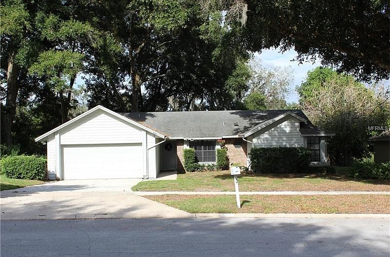 1st image of 840 Rosemere Cir