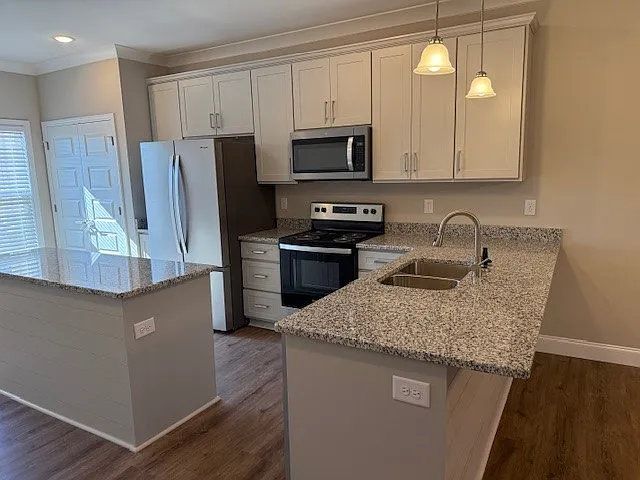 2 bed, 2.0 bath, 2000 sqft, $2,000 — Photo 4