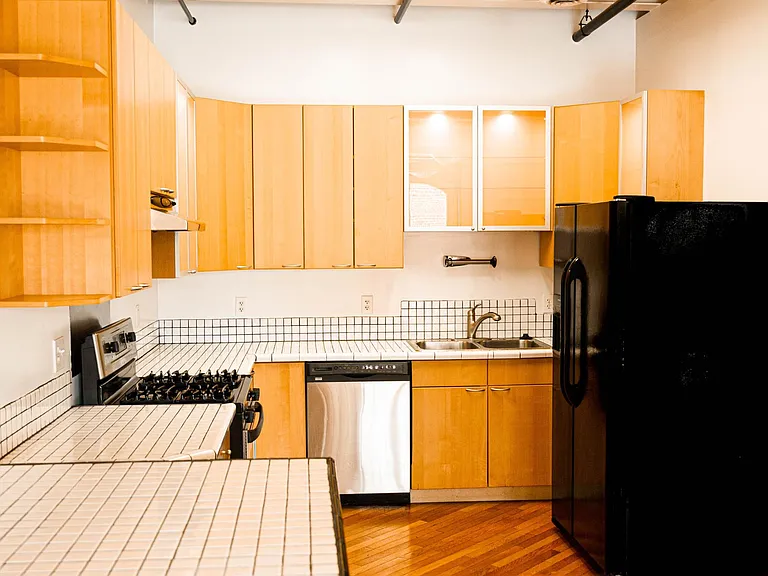107 1st St S #304 — Photo 10