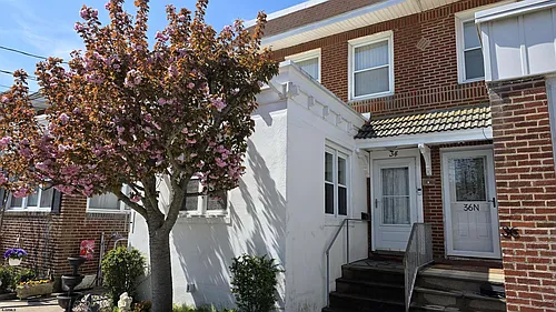 34 N Montgomery Ave Photo 1