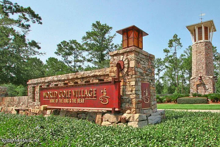 3 bed, 3.0 bath, 1758 sqft, $3,495 — Photo 2