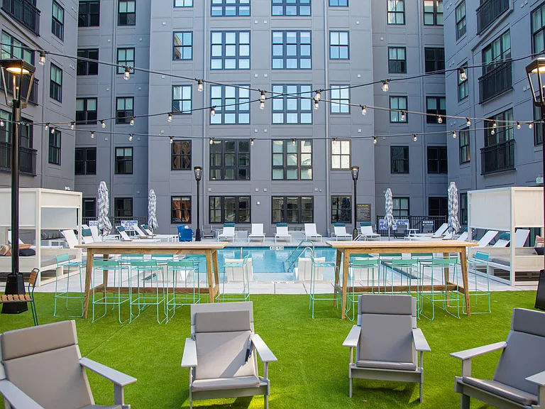 Alfresco Dining & Gathering Area