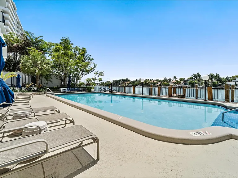 5640 Collins Ave #4D — Photo 23