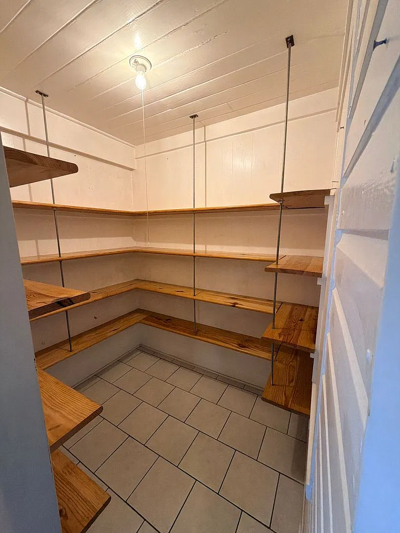 2 Bedroom Close to VSU — Photo 2