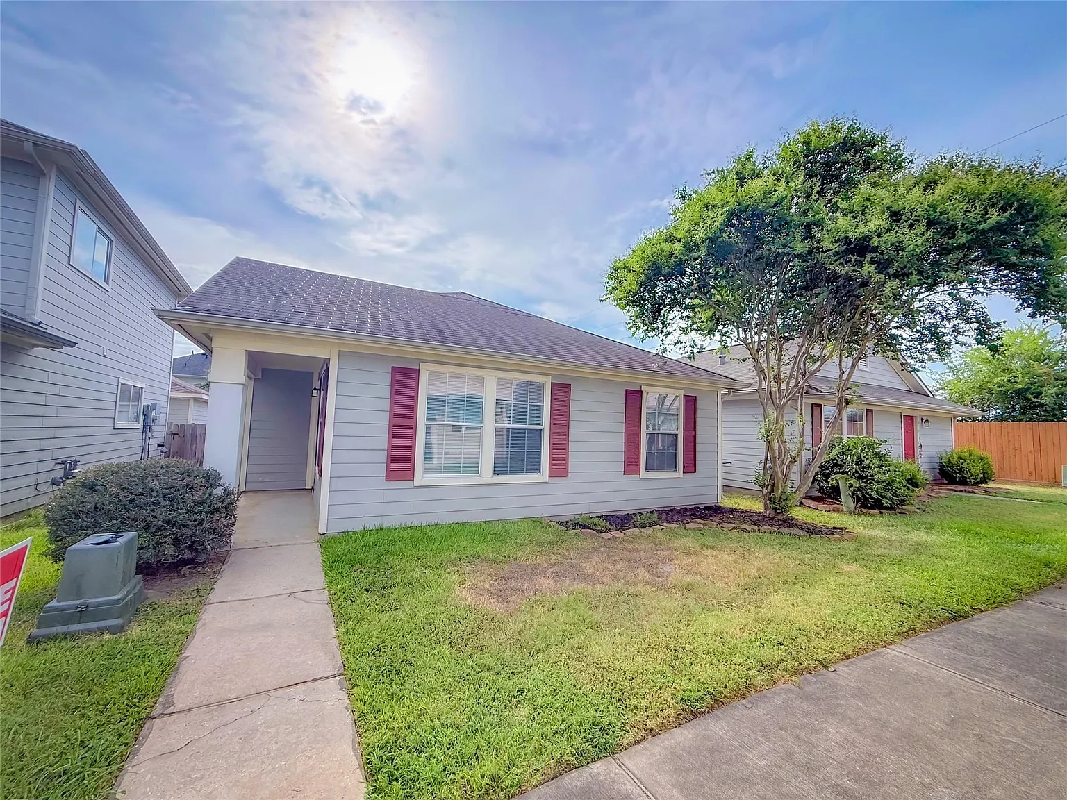 3 bed, 2.0 bath, 1152 sqft, $1,550 — Photo 1